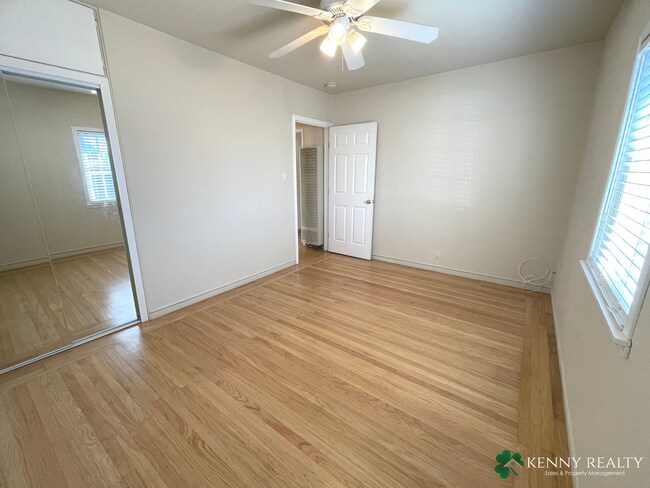 Building Photo - 3 Bedroom Home in Hayward