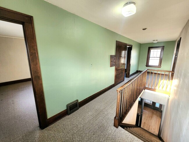 Building Photo - 1718 Grand Ave