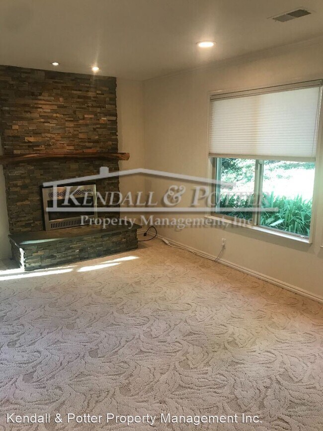 Building Photo - 2 br, 1 bath House - 1114 Sutherland #1