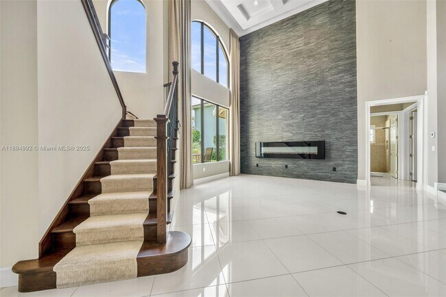 Building Photo - 16796 Strasbourg Ln