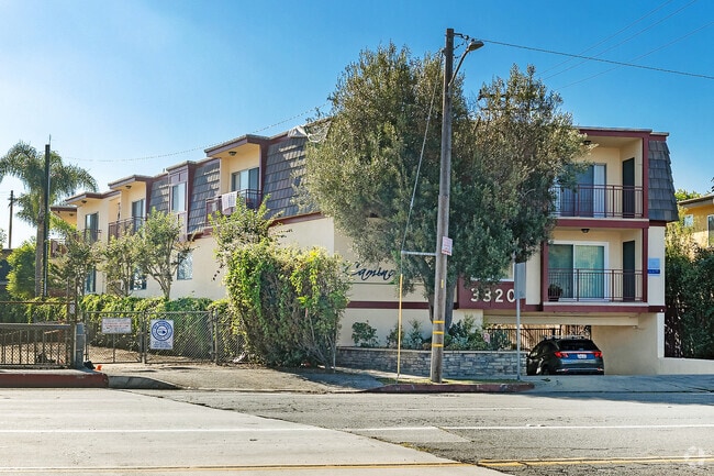 Building Photo - 3320 Redondo Beach Blvd