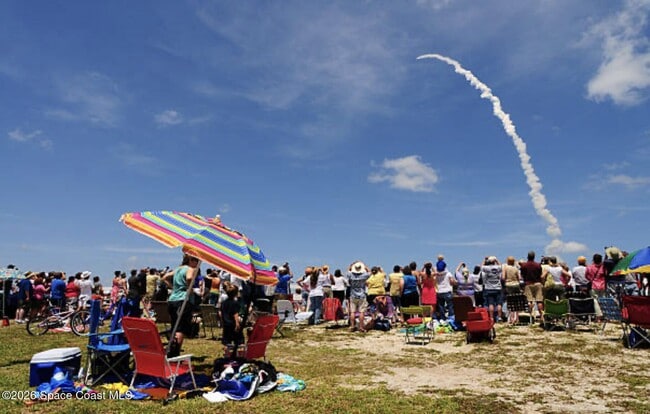 Building Photo - 7667 N Wickham Rd