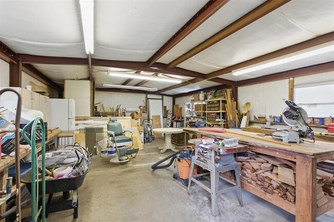 Building Photo - 33008 Val Verde