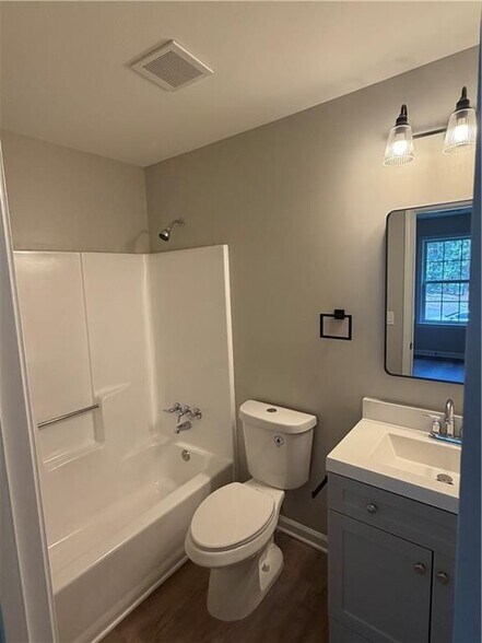 Building Photo - 1286 N Lea Ct SE