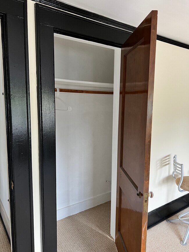 Building Photo - 216 Academy St