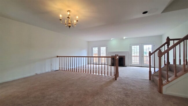 Building Photo - 3 Bedroom, 3.5 Bathroom Townhouse in North...