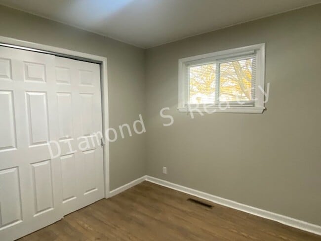 Building Photo - Cute 3-Bedroom Home Located Near Bass Pro!