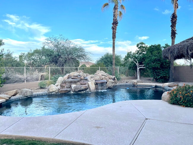 Building Photo - 1608 W Amberwood Dr