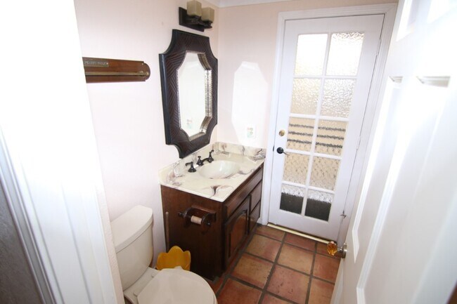 Building Photo - LA PALMA  4BR/2.5BA HOME IN HIGHLY SOUGHT AFTER NEIGHBORHOOD