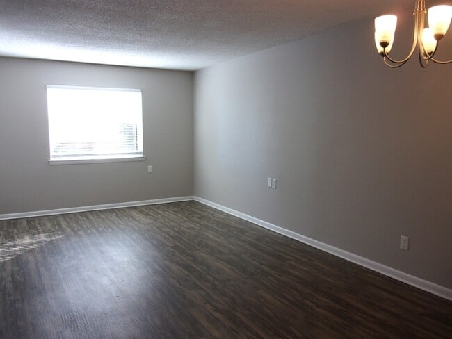 Building Photo - 1711 Eagles Pl