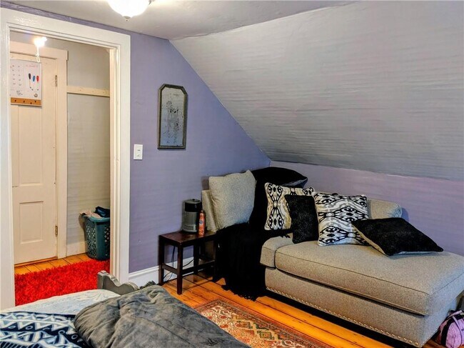 Building Photo - 55 Hopkins Hollow Rd