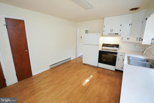 Building Photo - 510 Elberta Ave