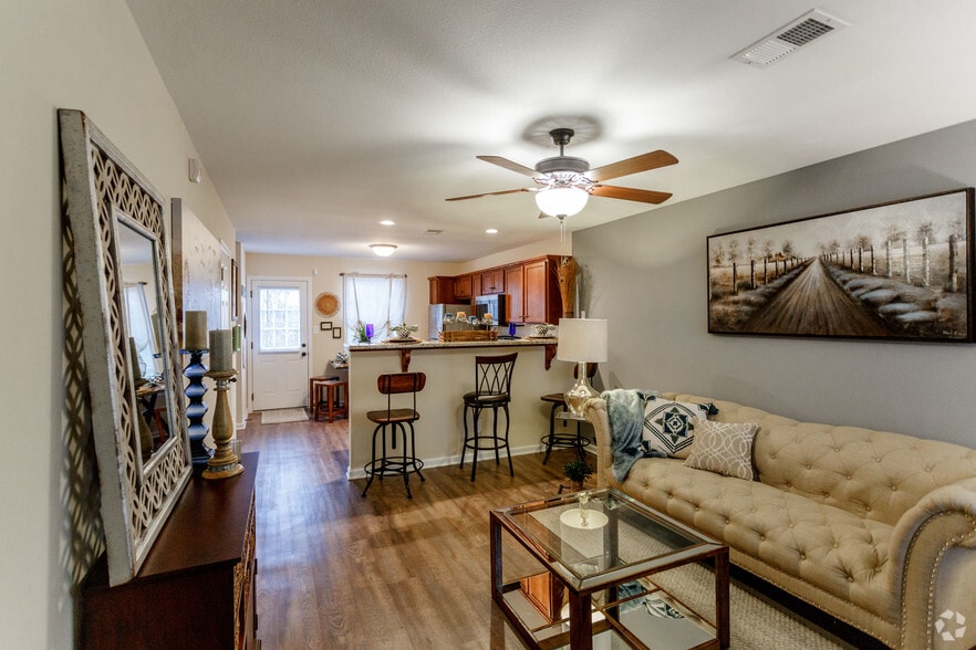 The Centre 925 Tiny Town Rd Clarksville TN 37042 Apartment Finder