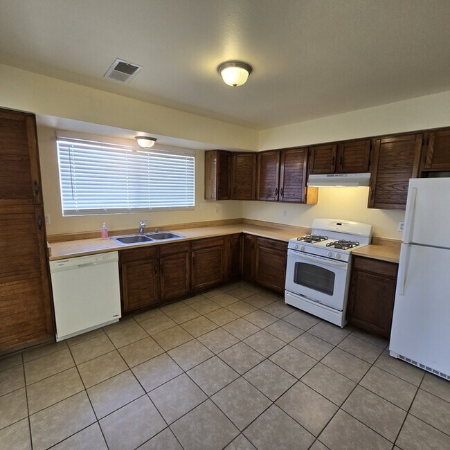 Building Photo - 1489 Gadwall Rd NE