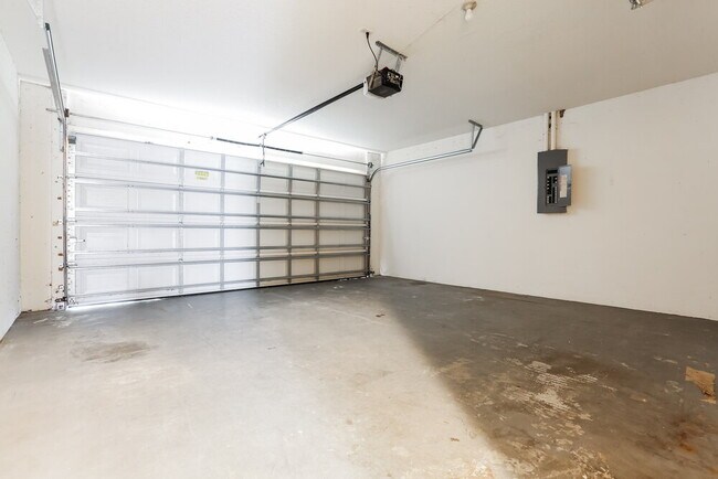 Building Photo - 2429 Vedado St