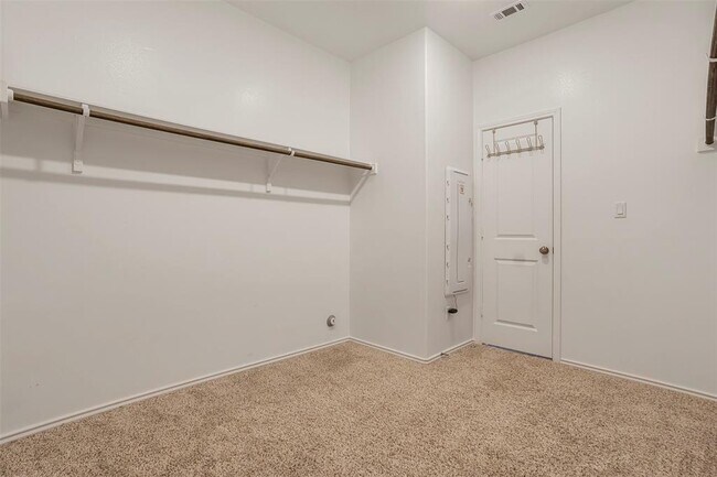 Building Photo - 1509 Brueggerhoff Rd