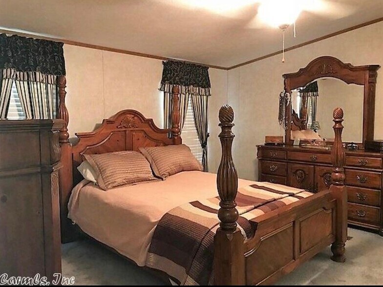 Building Photo - 1301 Pine Haskell Dr