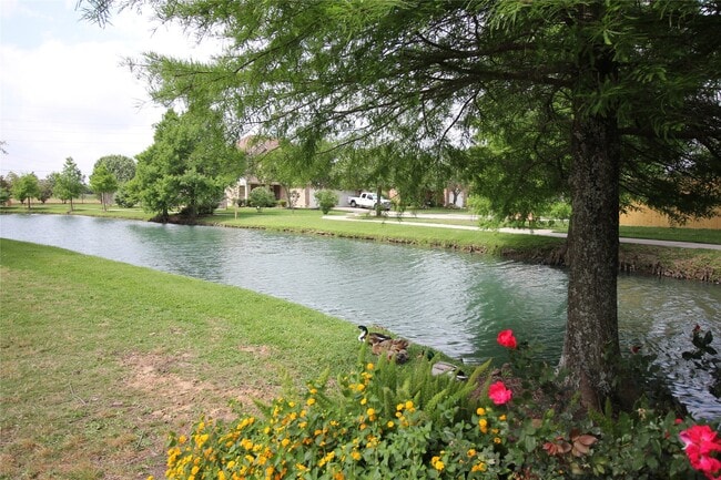 Building Photo - 3630 Shady Grove Dr