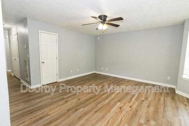 Building Photo - 1109 Arcadia Ave