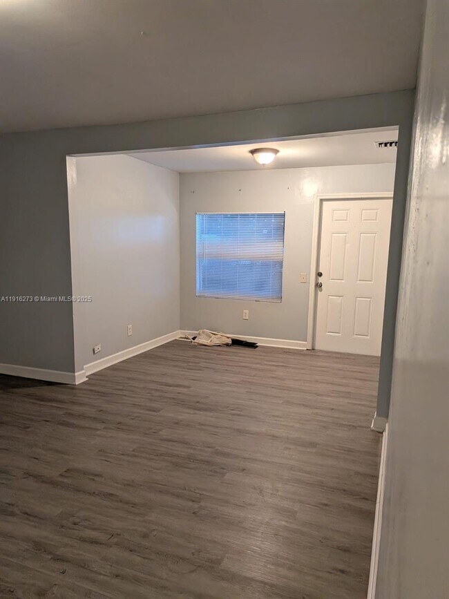 Building Photo - 2132 McKinley St