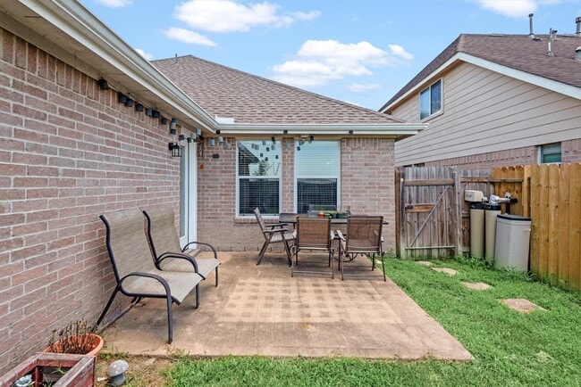 Building Photo - 5614 Savannah Woods Ln