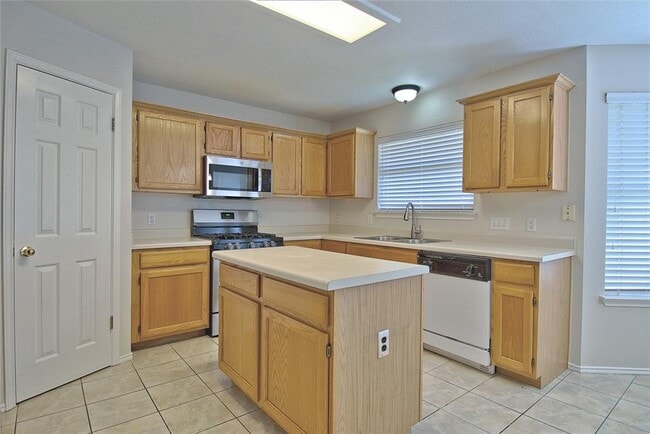 Building Photo - 3224 Texas Topaz Dr