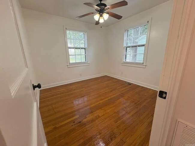 Building Photo - 204 N Tyler St