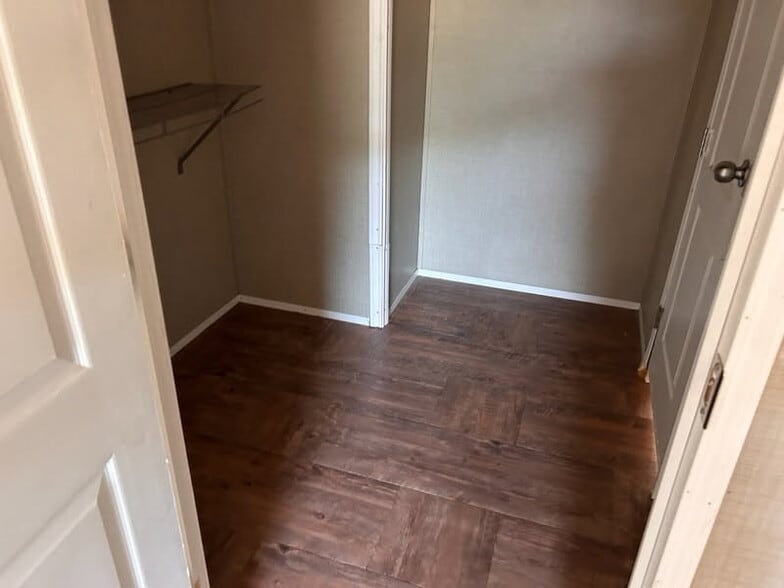 Building Photo - 5605 Walter Rd