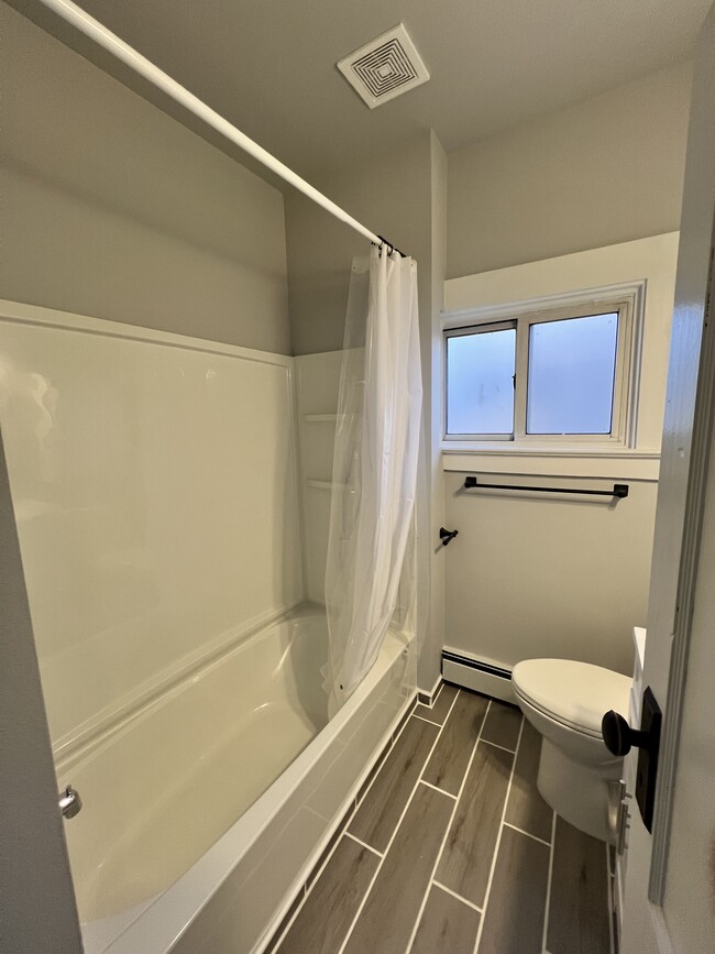 Lower Level Bathroom - 1313 14th Avenue