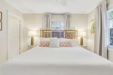 Building Photo - 713 Penn St