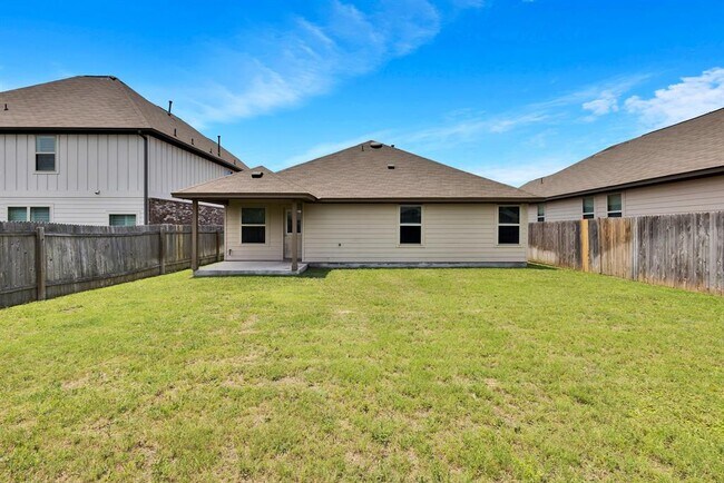 Building Photo - 145 Pine Island Ln