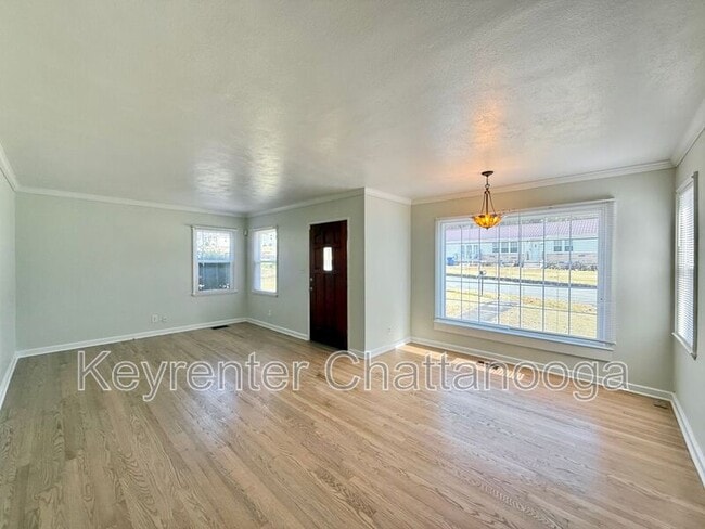 Building Photo - 4803 Orchard View Dr