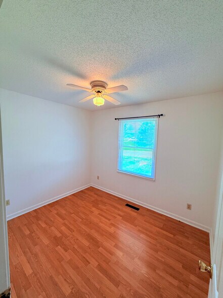Building Photo - 248 Overlook Dr