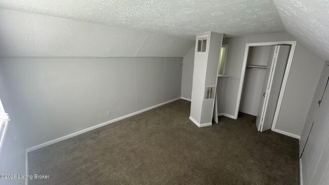 Building Photo - 3122 Commander Dr