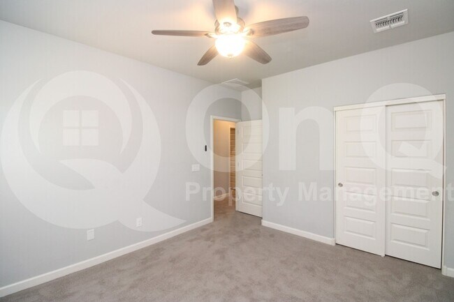 Building Photo - 11561 West Tom Henry Way