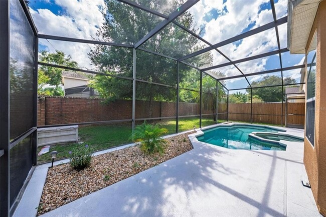 Building Photo - 1400 Holly Glen Run