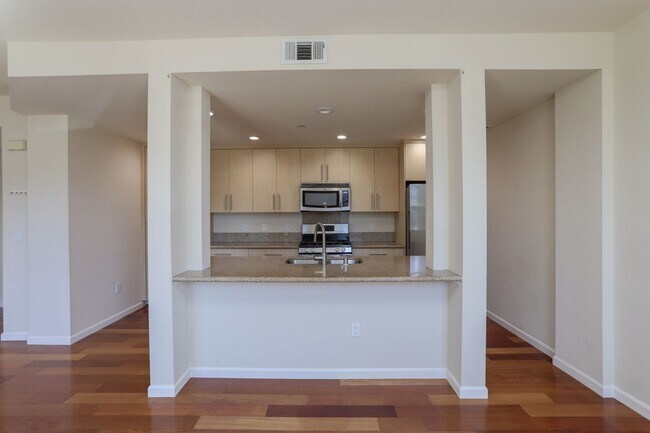 Building Photo - Modern 2BR / 2BA Condo | Garage Parking | Walk to VTA Light Rail | YouTube Tour