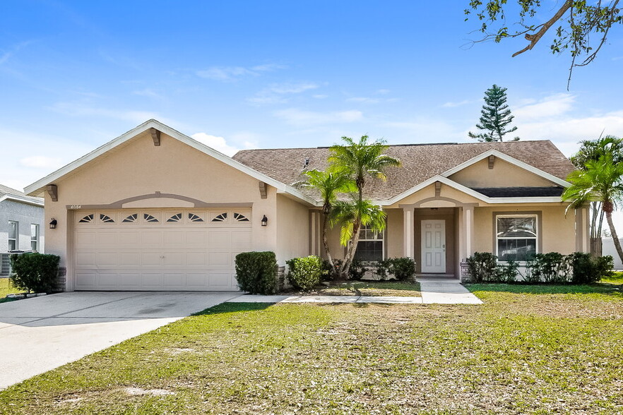 Primary Photo - 4084 Kingsfield Dr