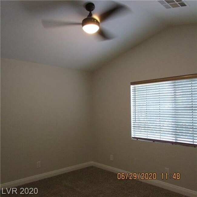 Building Photo - Beautiful 3 Bedroom/2.5 Baths in Summerlin
