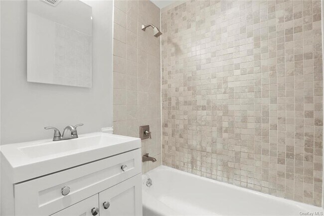 Building Photo - 3240 Riverdale Ave