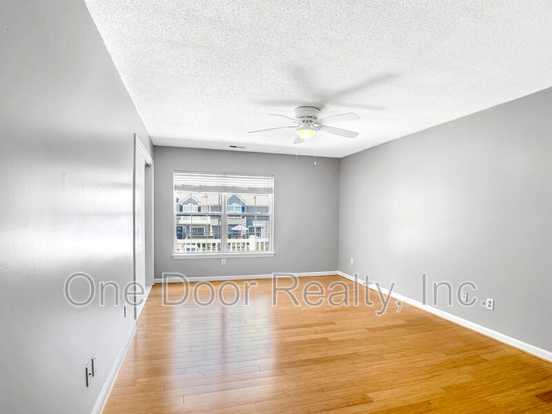 Building Photo - 805 Settlement Dr