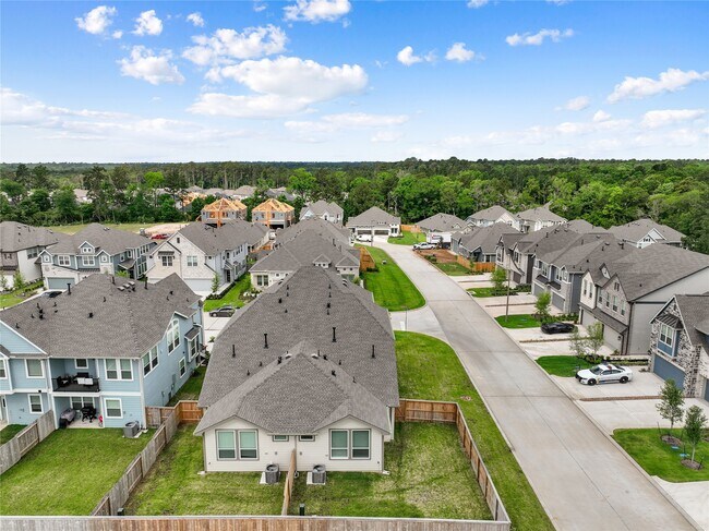 Building Photo - 603 Silver Pear Ct