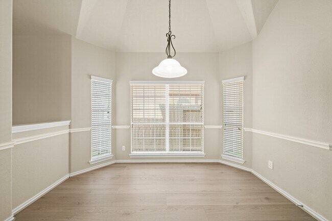 Building Photo - 1915 Stable Stone Ln