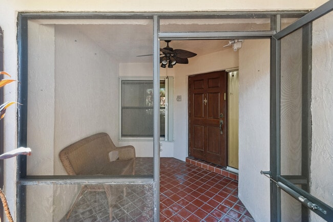 Building Photo - 7842 Villa Nova Dr N