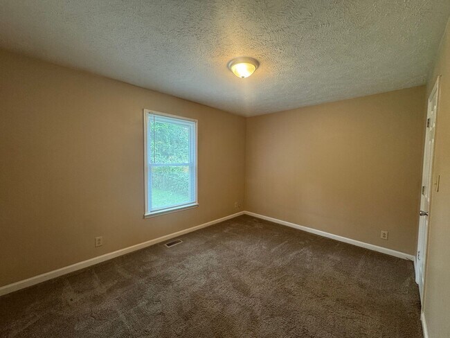 Building Photo - 292 Audrea Ln