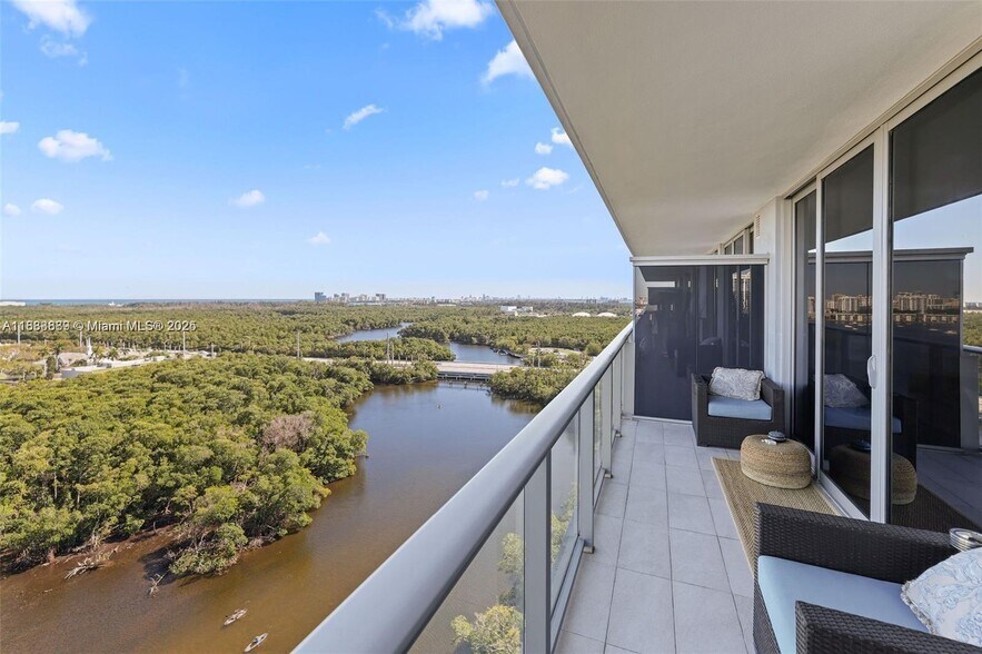 Building Photo - 16385 Biscayne Blvd