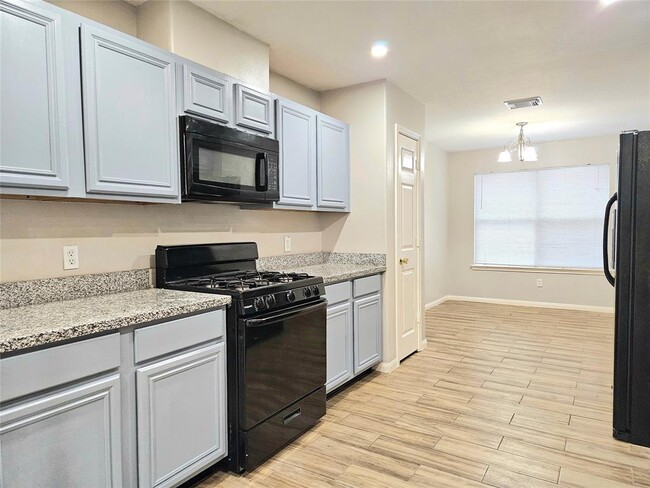 Building Photo - 6010 Fergis Dr