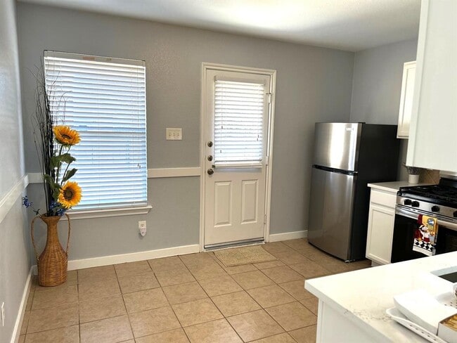 Building Photo - 13033 Jelly Palm Trail