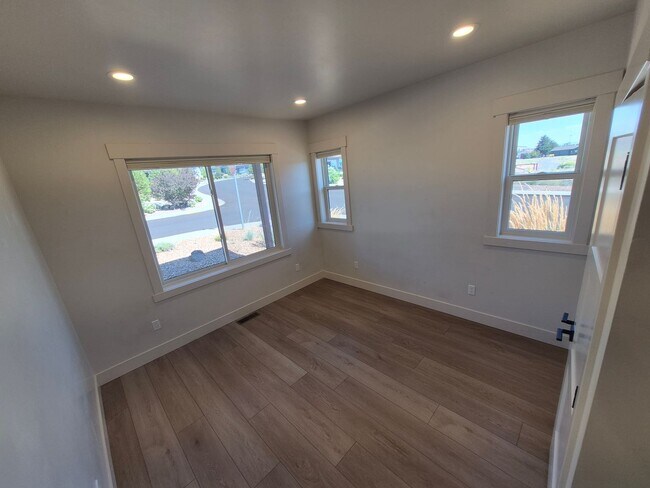 Building Photo - 3783 SW 47th St