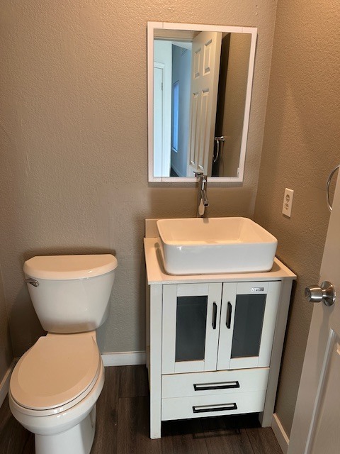 Building Photo - Stockton 3 Bedroom 2.5 Bathroom Home